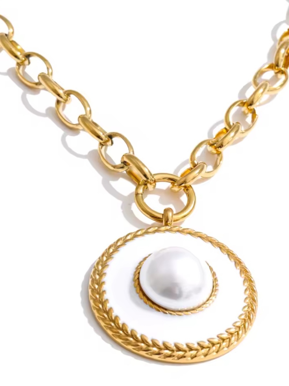 Golden Pearl Medallion Luxury Jewelry Set - Picture 5 of 13